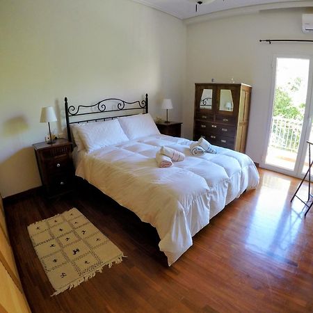 Appartamento Σπίτι Στο Ρίο Πατρών Με Κήπο - Detached House In Rio With Garden Esterno foto